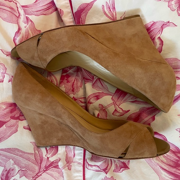 Kate Spade Tan Suede Crossover Wedge Pumps - Picture 7 of 13